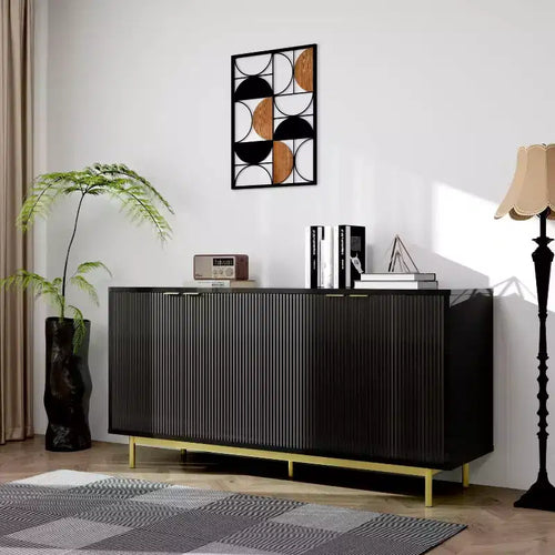 Aparador con almacenamiento estriado de 58 pulgadas, negro/natural, 4 puertas, 2 estantes