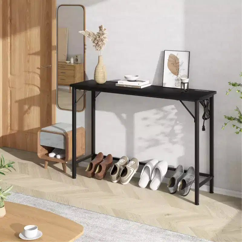 Mesa Consola Estrecha Industrial Negra/Dorada con Tomas de Corriente – Individual