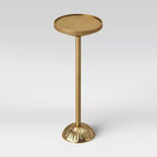 Mesa auxiliar redonda de metal dorado con detalles – 1 persona