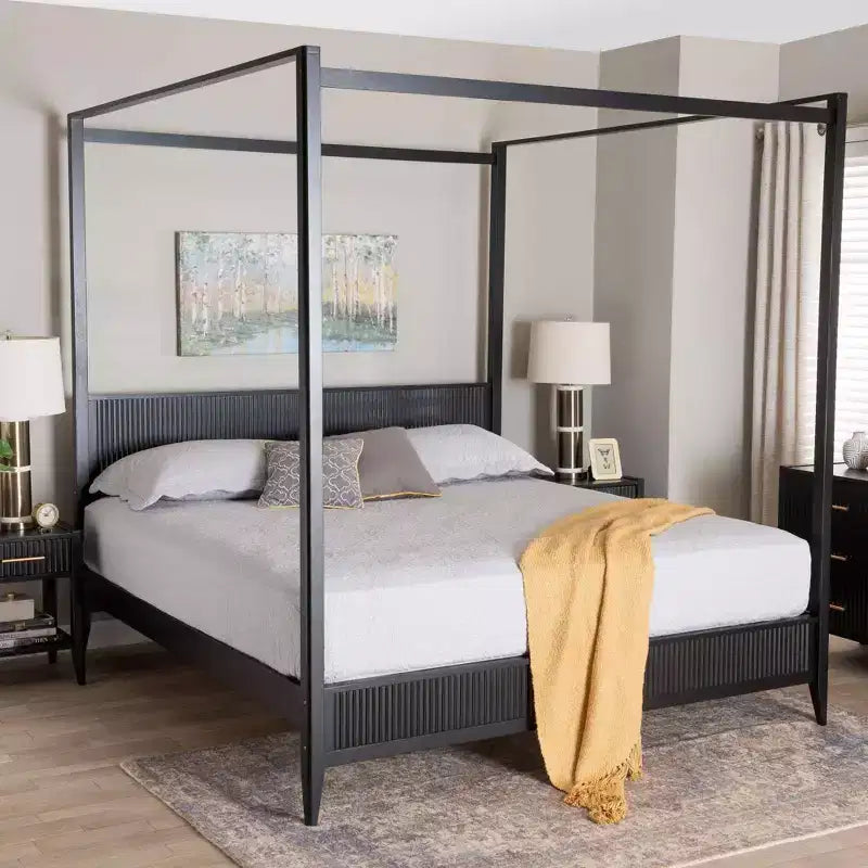 Cama con dosel King Size negra de mediados de siglo — Madera estriada, 2 personas
