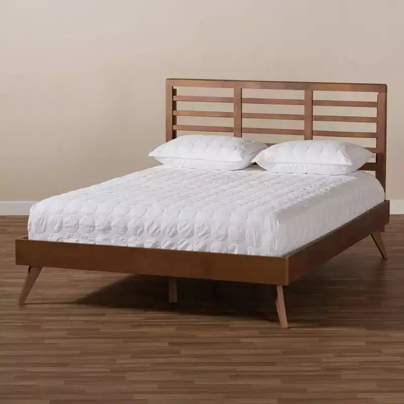 Cama de plataforma de madera con acabado de nogal - Queen / King