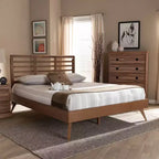 Cama de plataforma de madera con acabado de nogal - Queen / King